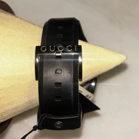 Gucci Sync YA137101 Men’s Stainless Watch ~ Quartz Movement ~ New W/Book & Tags - Picture 13 of 16